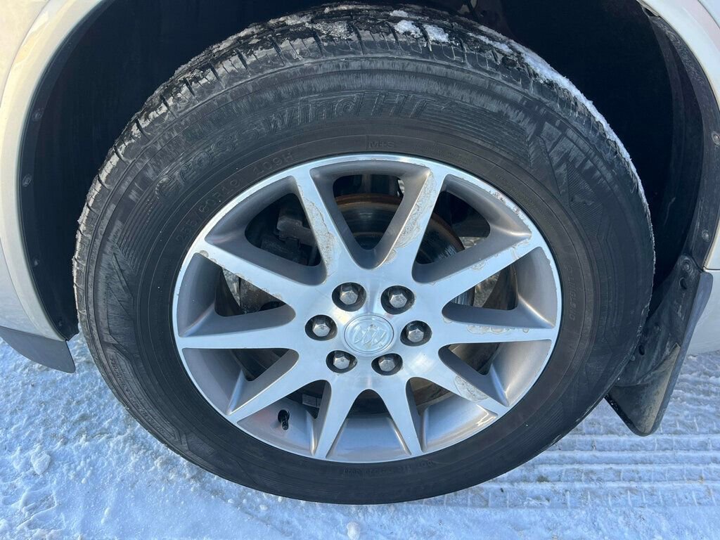 Used 2017 Buick Enclave Leather FWD image 9