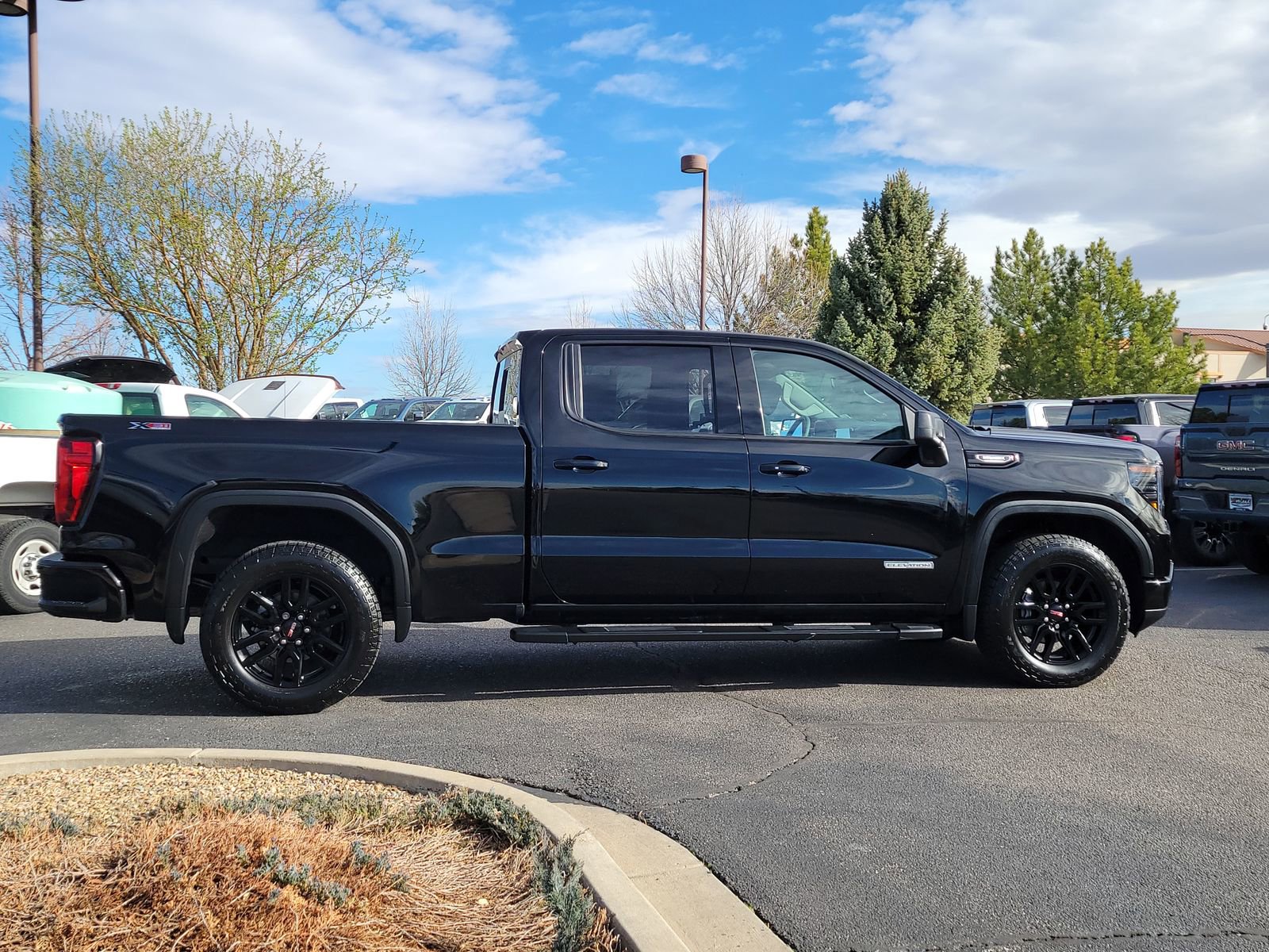 Used 2025 GMC Sierra 1500 Elevation w/ Preferred Package image 2