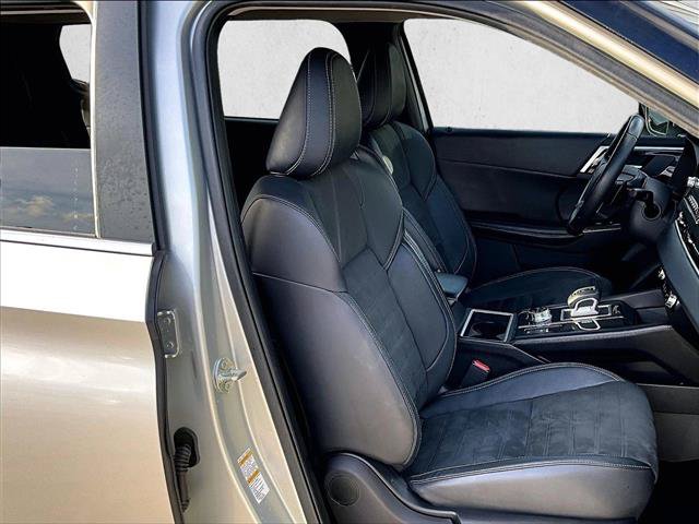 Used 2022 Mitsubishi Outlander SE FWD image 9