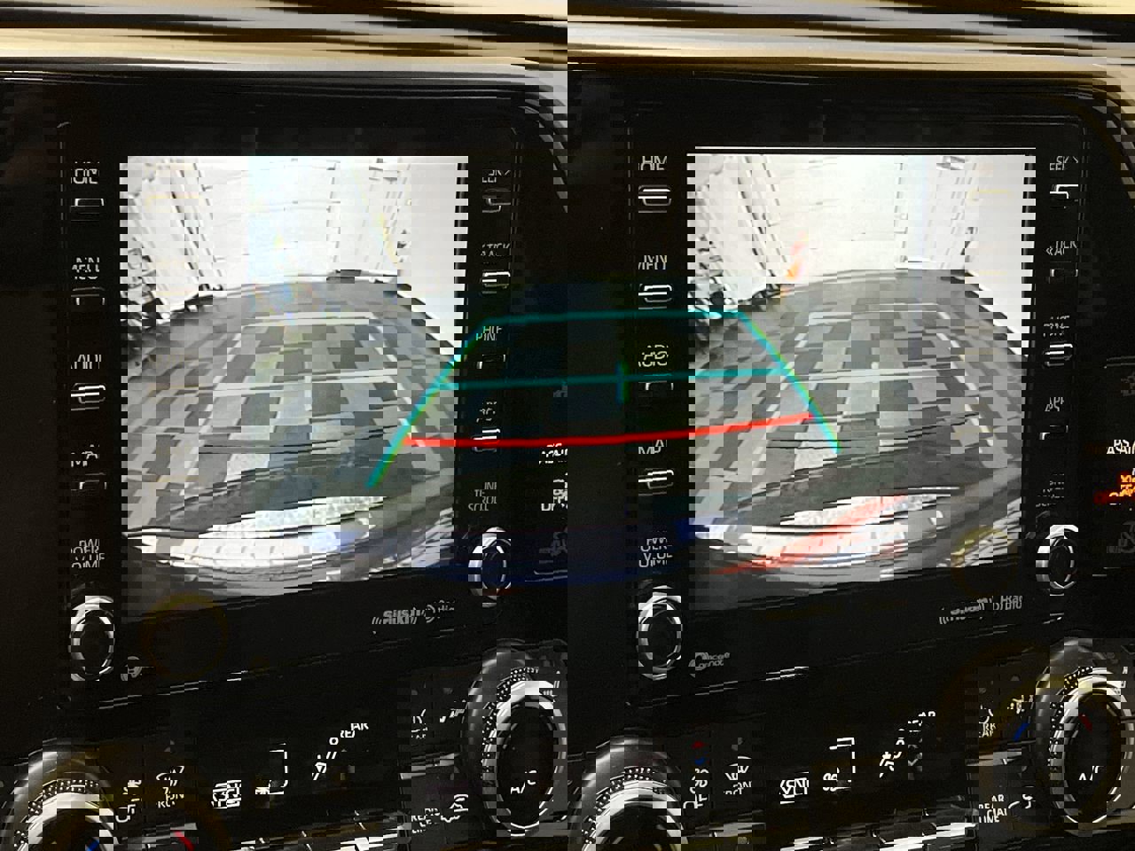 Used 2021 Toyota Highlander XLE image 5