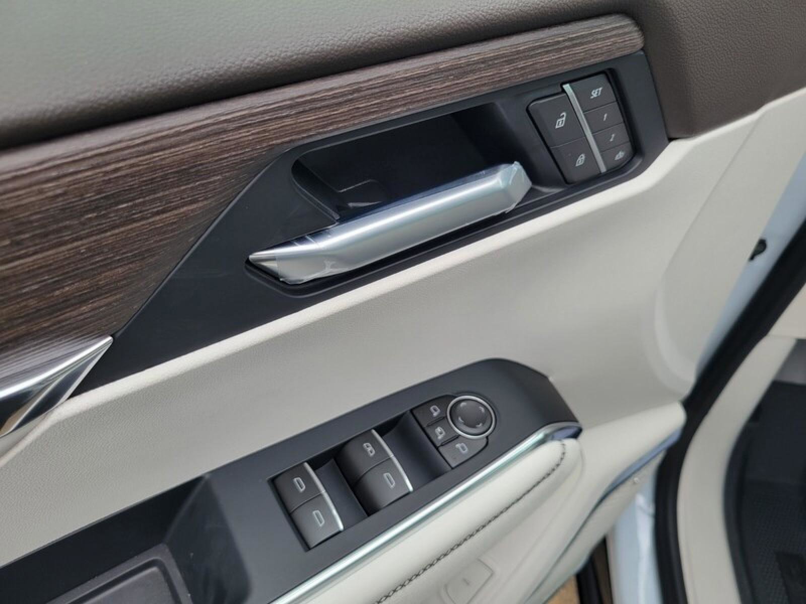 New 2026 GMC Acadia Denali w/ Super Cruise Package image 28