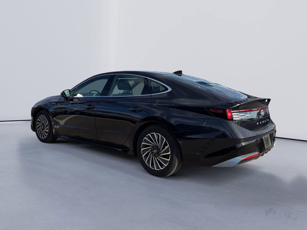 Used 2025 Hyundai Sonata SEL FWD image 5