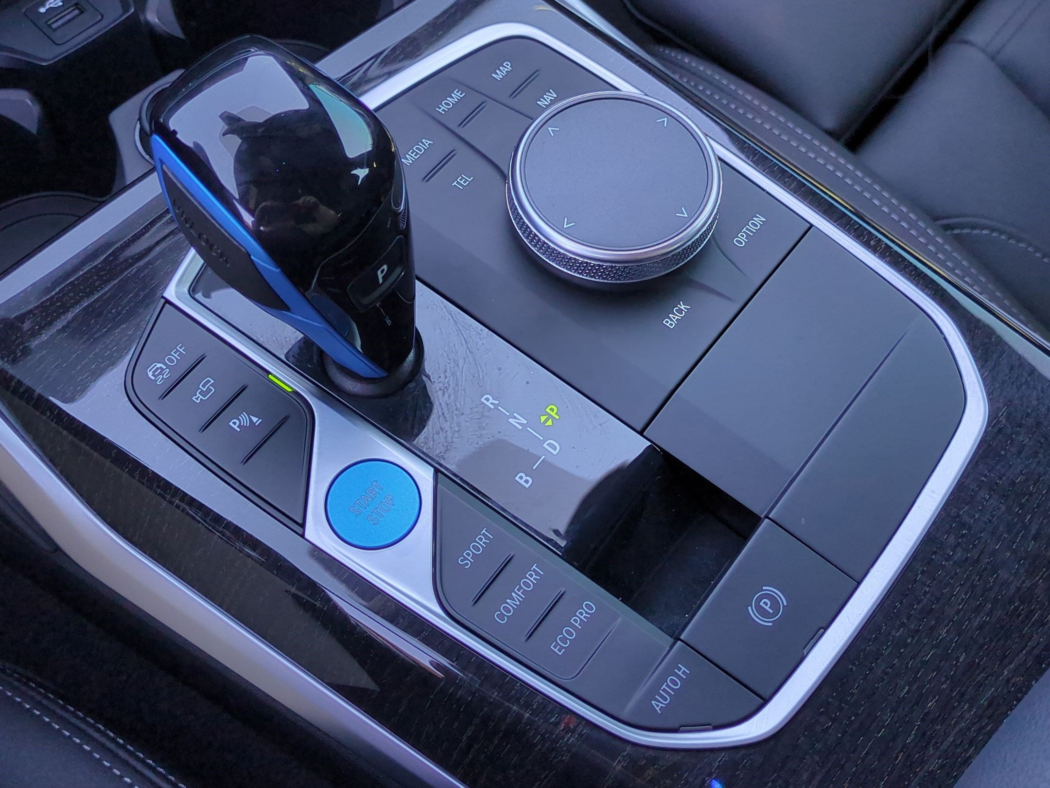 Certified 2022 BMW i4 eDrive40 w/ Premium Package RWD image 25