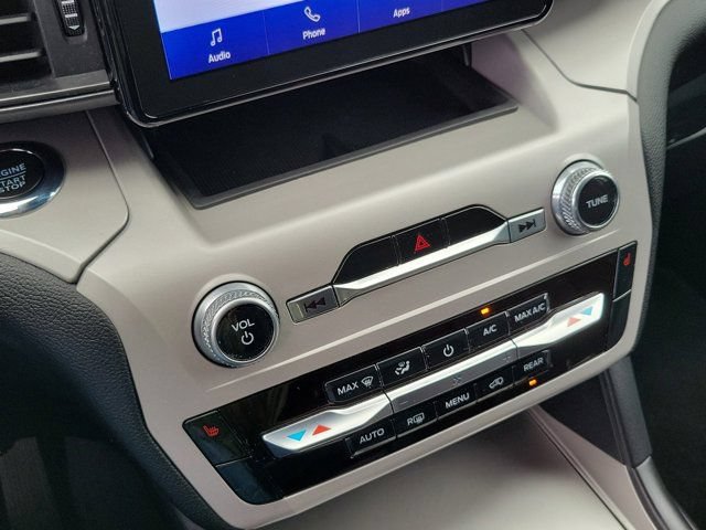 Certified 2023 Ford Explorer XLT RWD image 22