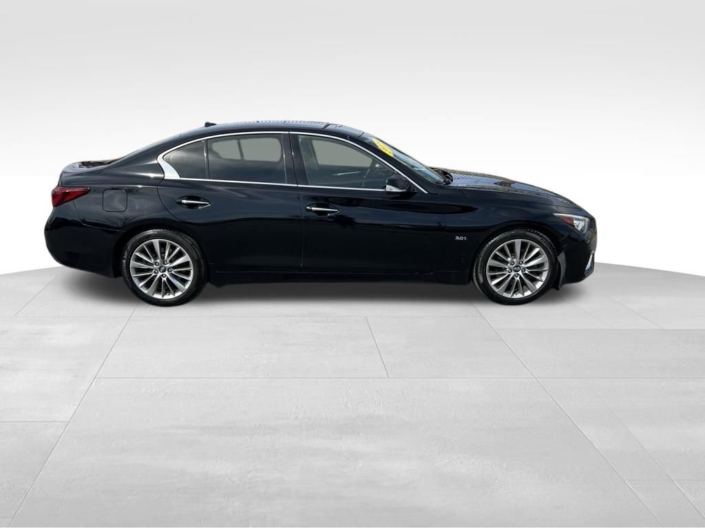 Used 2018 INFINITI Q50 Luxe w/ Essential Package (3.0T Luxe) AWD/4WD image 7