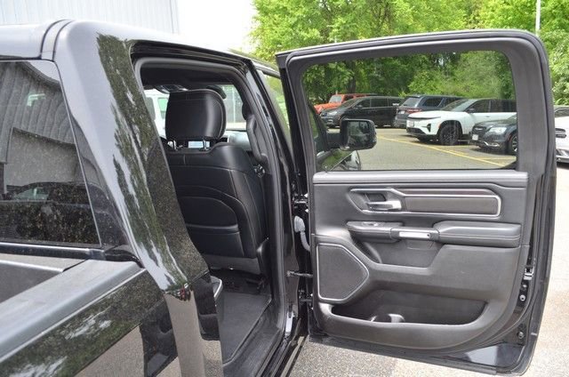 Used 2025 RAM 1500 Laramie AWD/4WD image 34