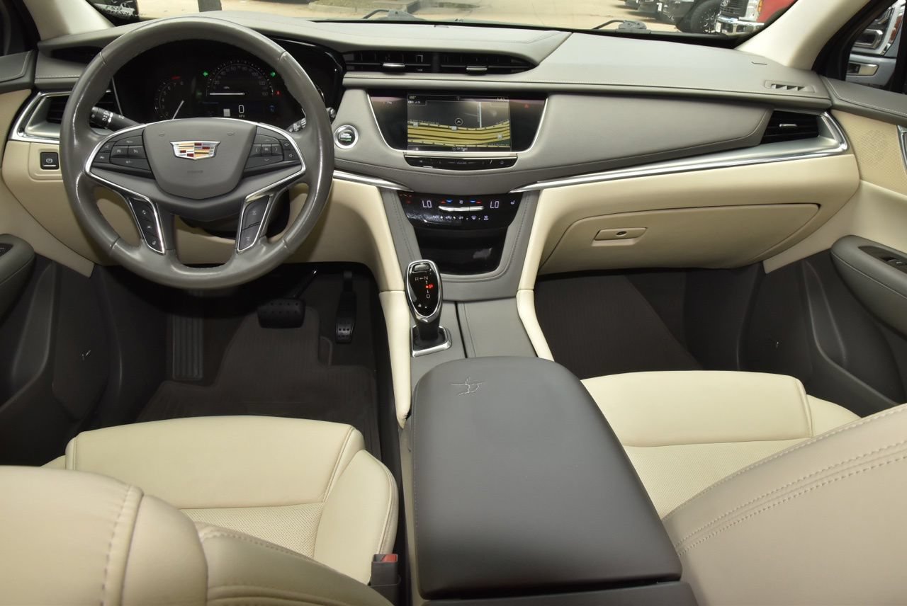 Used 2019 Cadillac XT5 Luxury FWD image 16