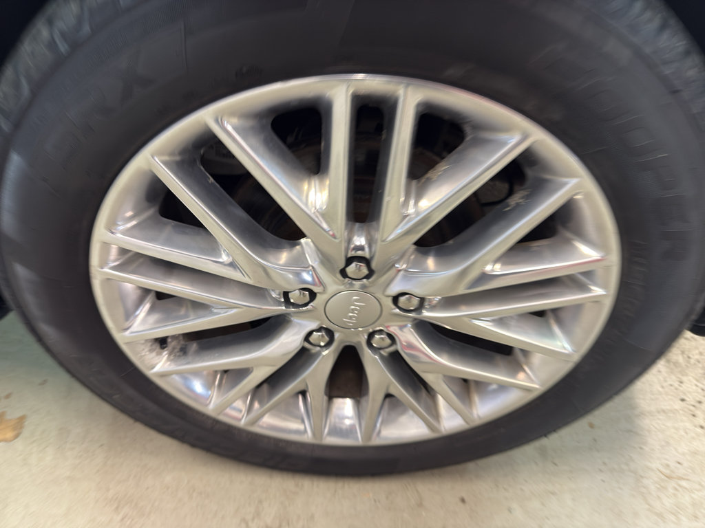 Used 2018 Jeep Grand Cherokee Summit AWD/4WD image 34