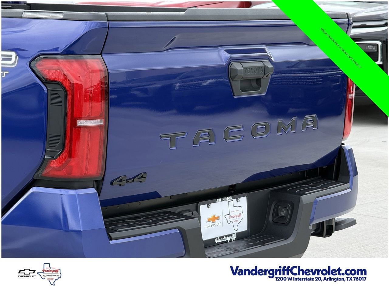 Used 2025 Toyota Tacoma TRD Sport AWD/4WD image 6