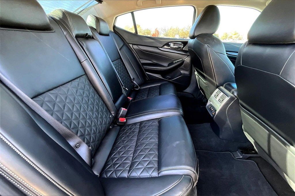 Used 2022 Nissan Maxima Platinum w/ Sport Mat Group image 23