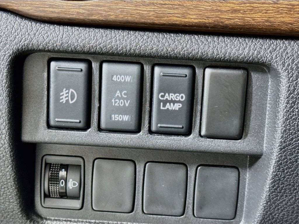 Used 2017 Nissan Titan Platinum Reserve AWD/4WD image 24