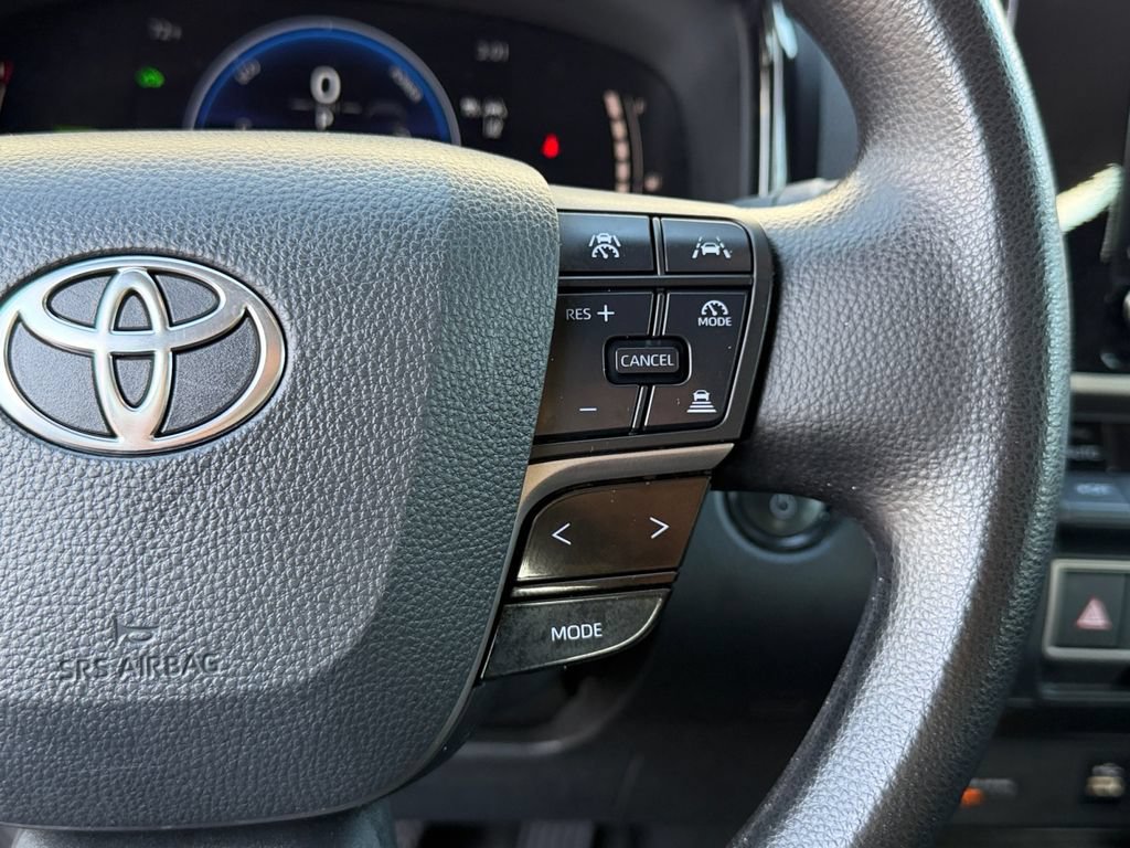 Used 2025 Toyota Camry LE FWD image 20