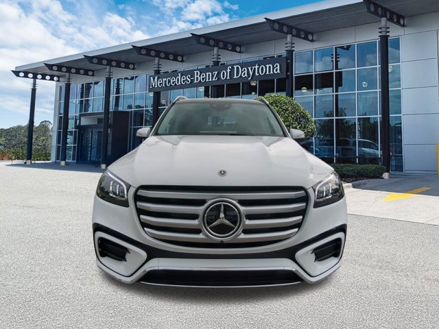 Used 2025 Mercedes-Benz GLS 450 4MATIC image 9