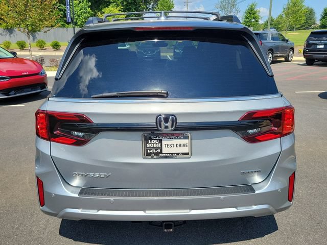 Used 2025 Honda Odyssey Touring image 5