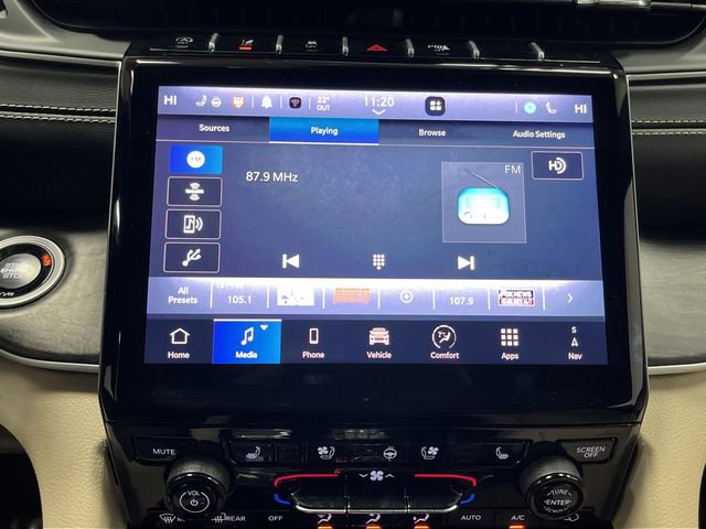 Used 2025 Jeep Grand Cherokee Limited w/ Luxury Tech Group II image 20