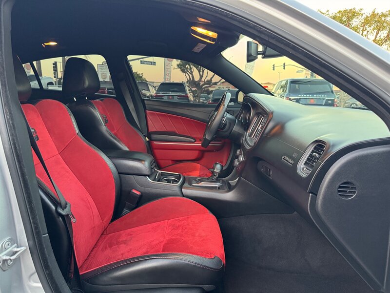 Used 2019 Dodge Charger Scat Pack w/ Dynamics Package RWD image 42