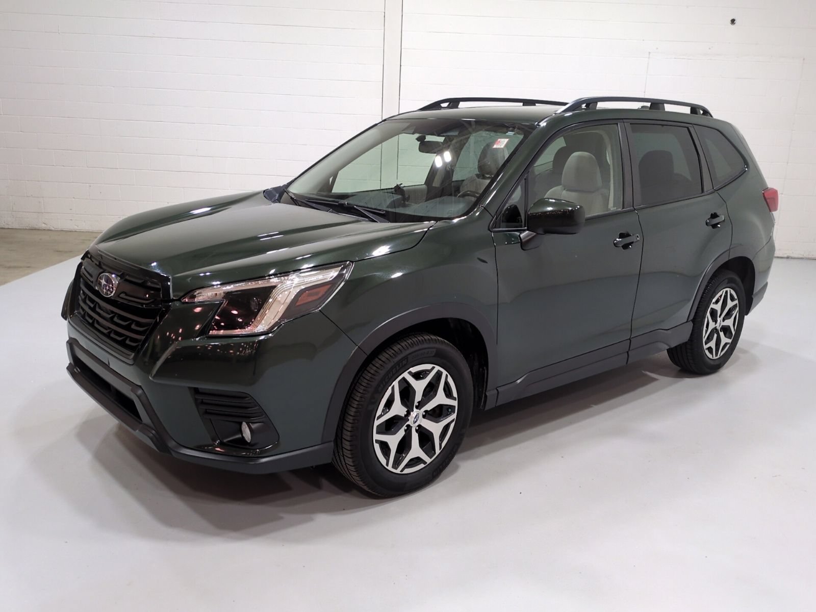 Certified 2022 Subaru Forester Premium AWD/4WD image 7