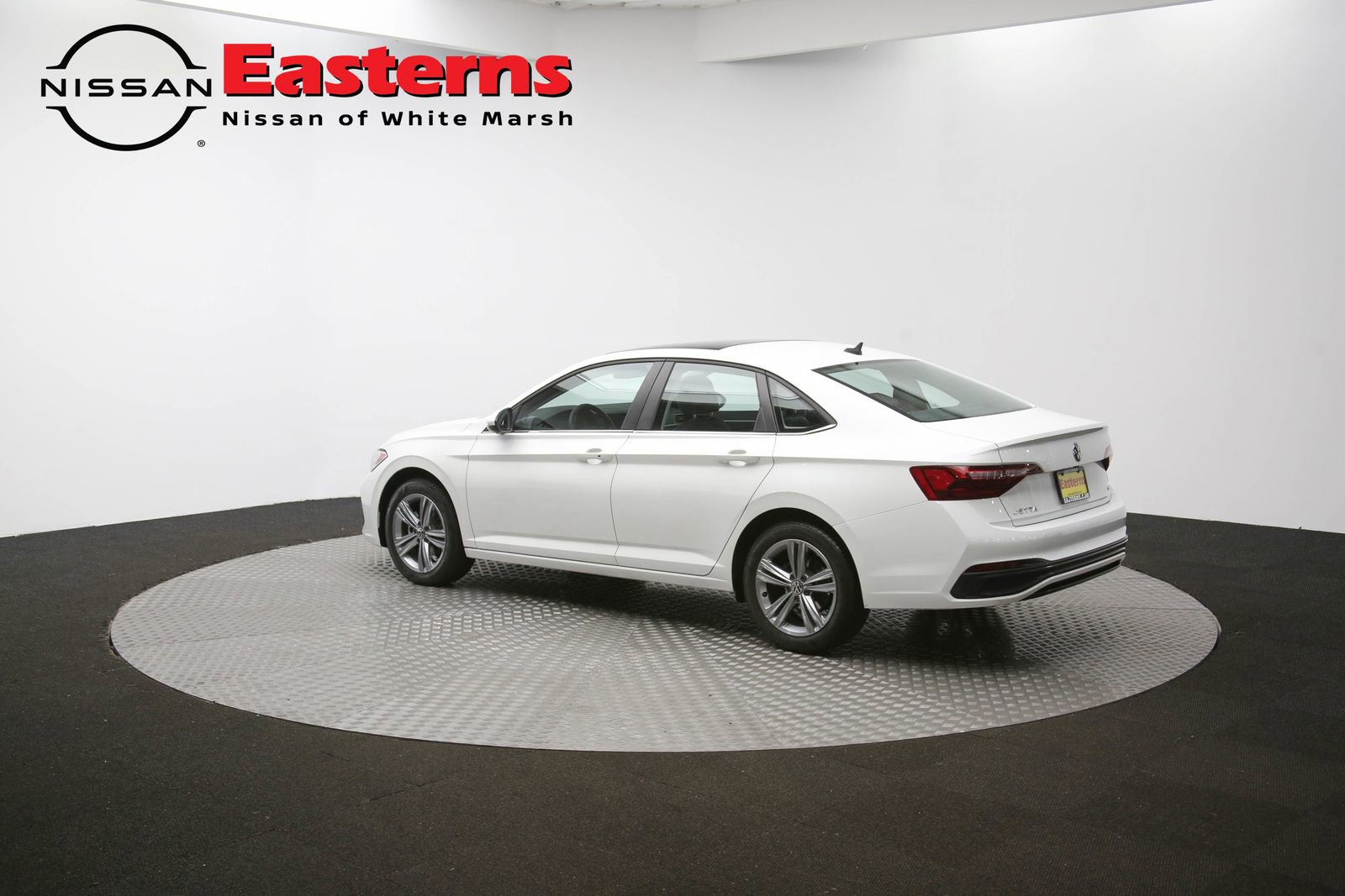 Used 2023 Volkswagen Jetta SE w/ Panoramic Sunroof Package image 61