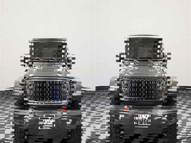 Used 2024 Jeep Wrangler Unlimited Rubicon w/ Technology Group image 3