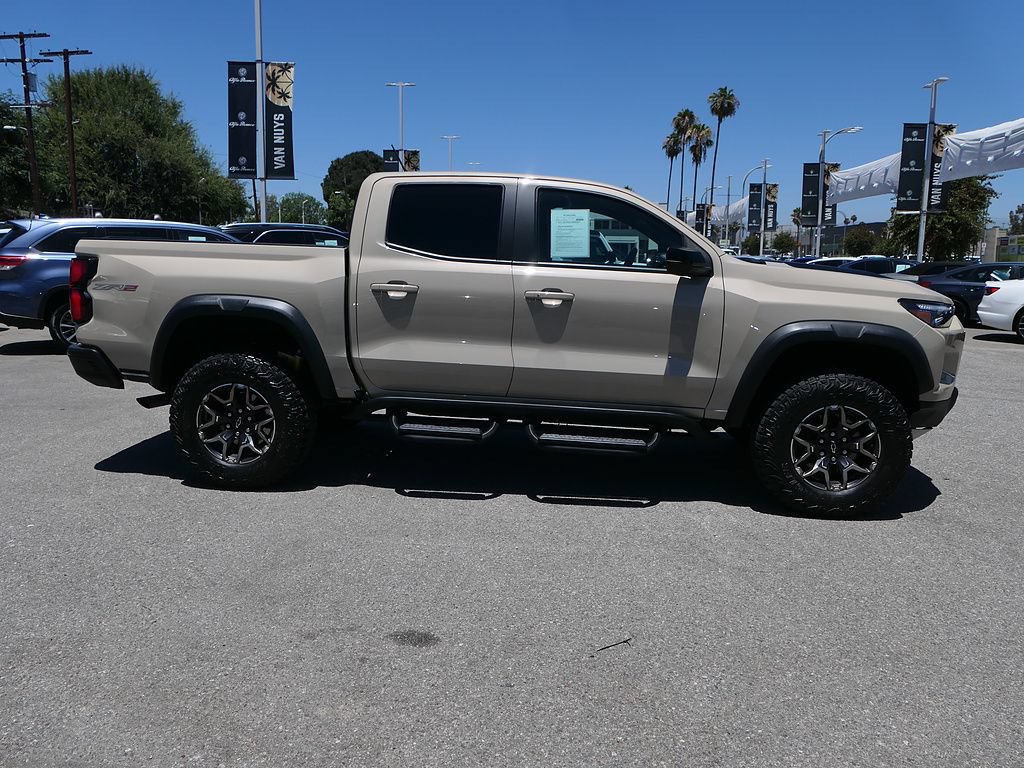 Used 2024 Chevrolet Colorado ZR2 w/ Technology Package AWD/4WD image 3