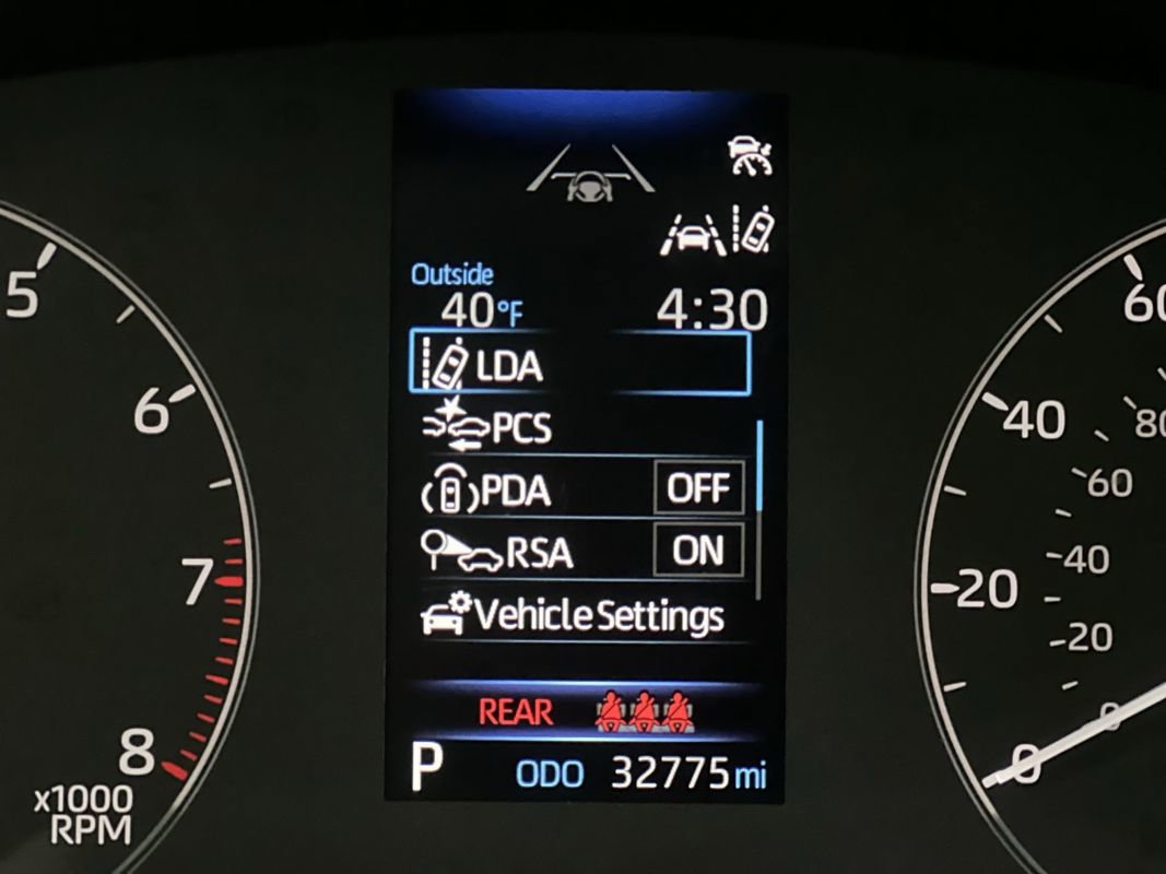 Used 2025 Toyota Corolla Cross L FWD image 17