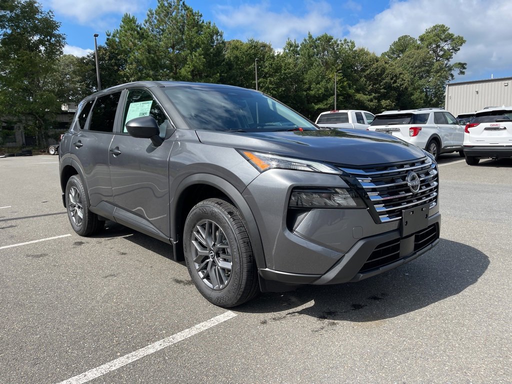 New 2026 Nissan Rogue S image 4