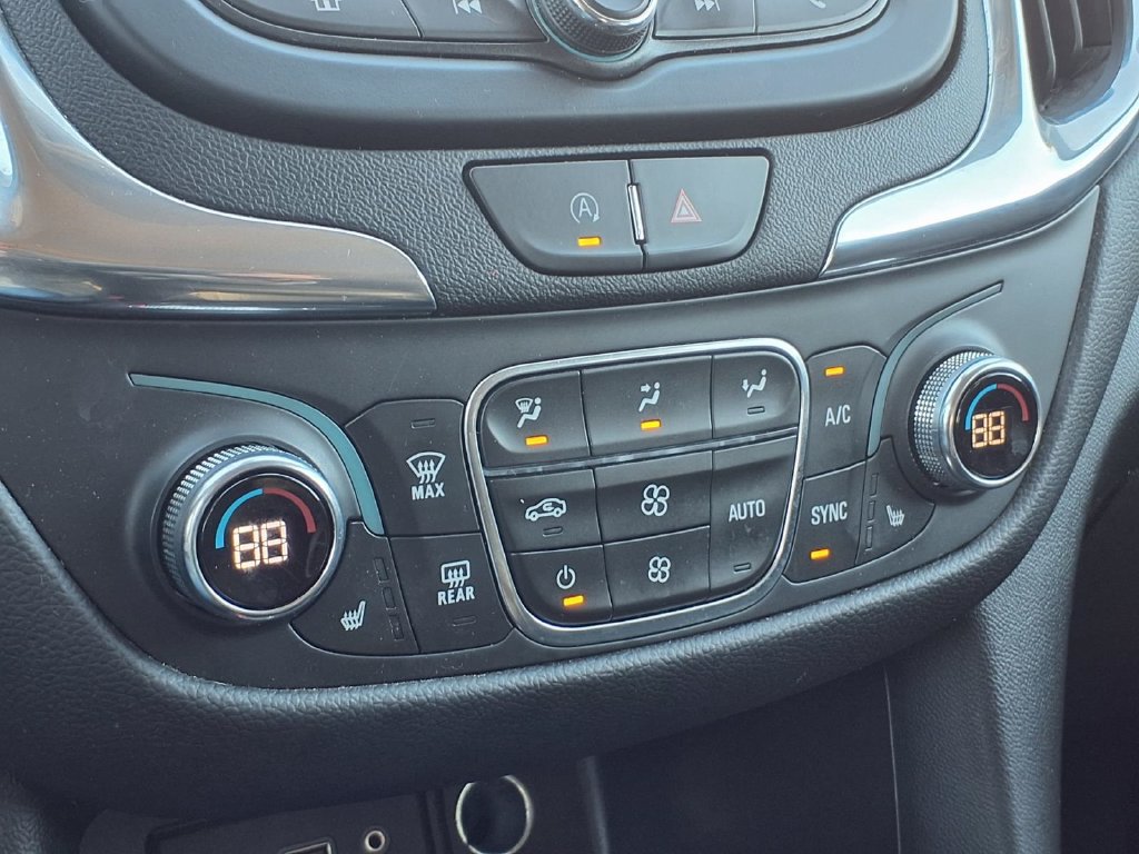 Used 2023 Chevrolet Equinox LT FWD image 23