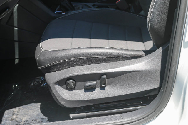 Used 2023 Volkswagen Taos SE FWD image 25
