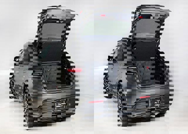 New 2026 Porsche Macan 4 Electric image 32