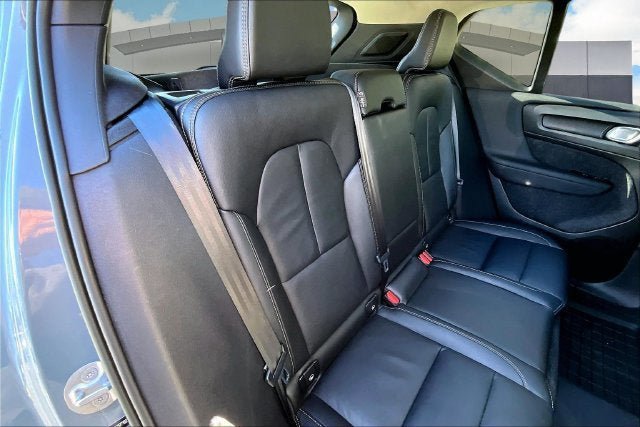 Used 2023 Volvo XC40 B5 Plus w/ Driver Assist Package AWD/4WD image 26