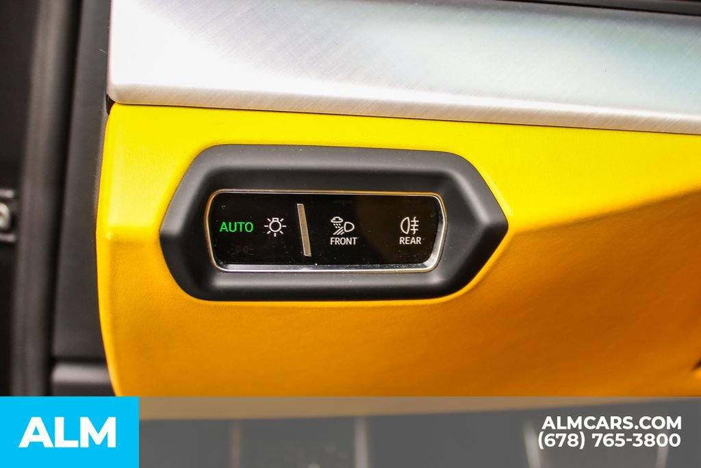 Used 2020 Lamborghini Urus AWD/4WD image 31