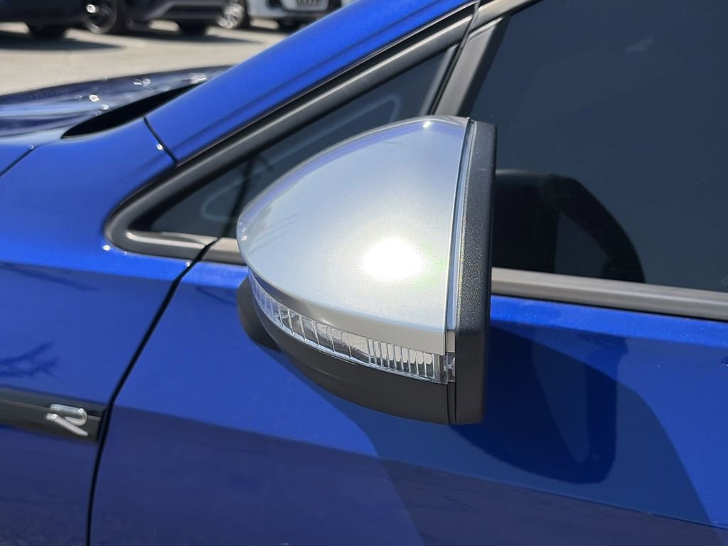 Used 2024 Volkswagen Golf R AWD/4WD image 12
