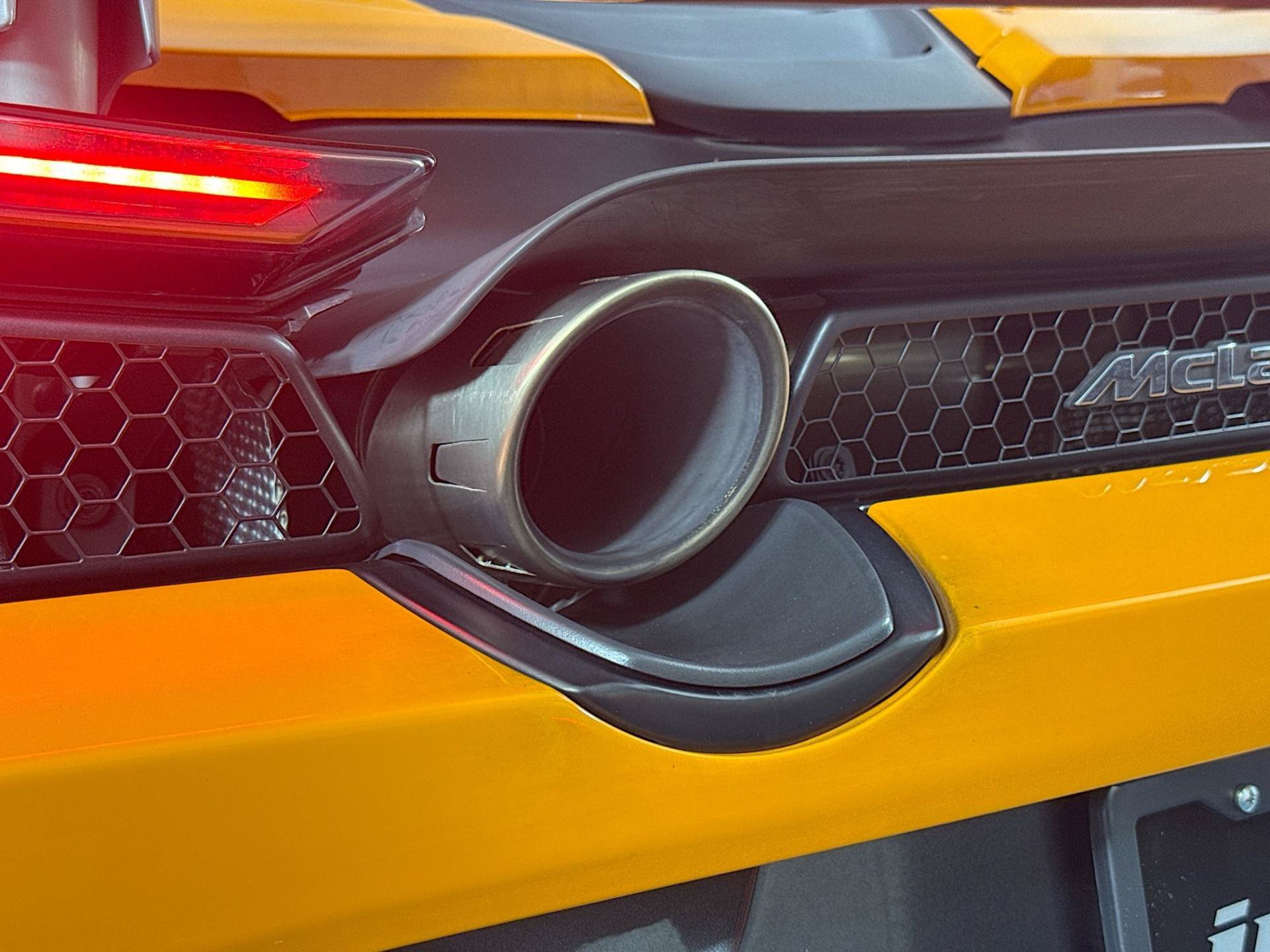 Used 2022 McLaren 720S Spider RWD image 52