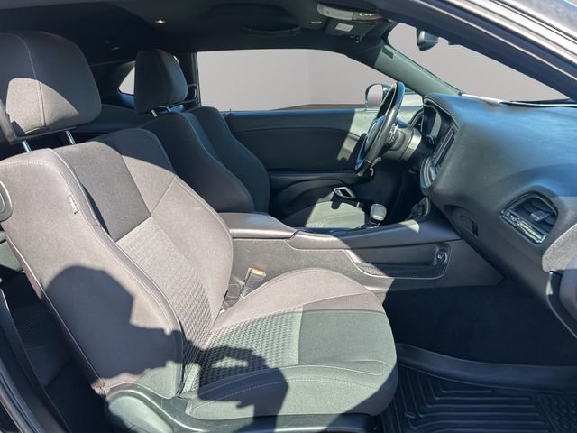 Used 2019 Dodge Challenger R/T w/ Driver Convenience Group RWD image 13