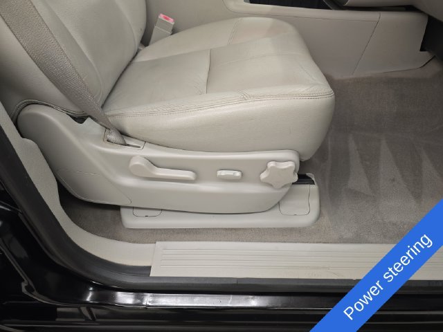 Used 2014 GMC Yukon SLT AWD/4WD image 10