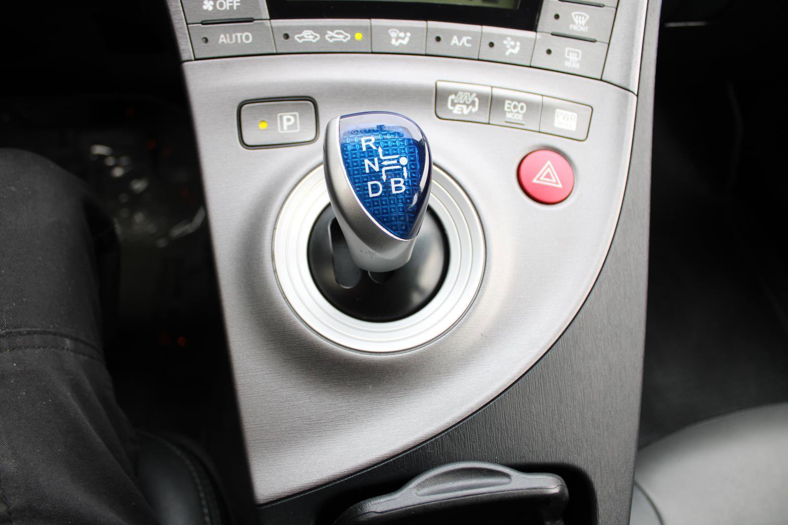 Used 2015 Toyota Prius Prime Advanced image 21