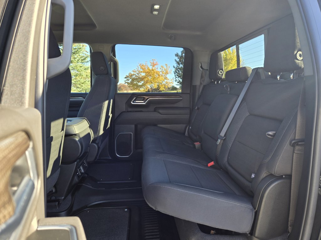 Used 2025 Chevrolet Silverado 3500 LT image 25