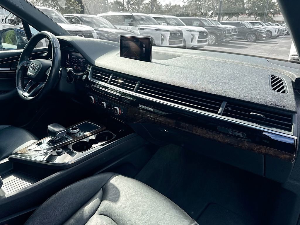 Used 2018 Audi Q7 3.0T Premium Plus w/ Premium Plus Package AWD/4WD image 33