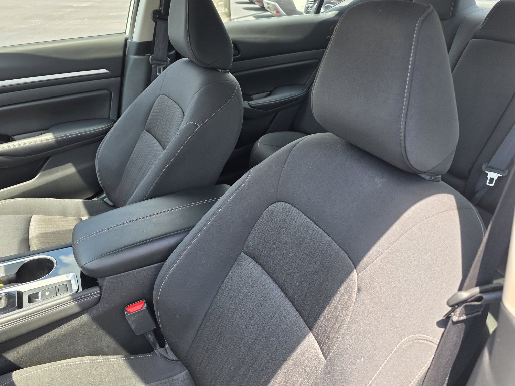 Used 2023 Nissan Altima 2.5 SV image 11