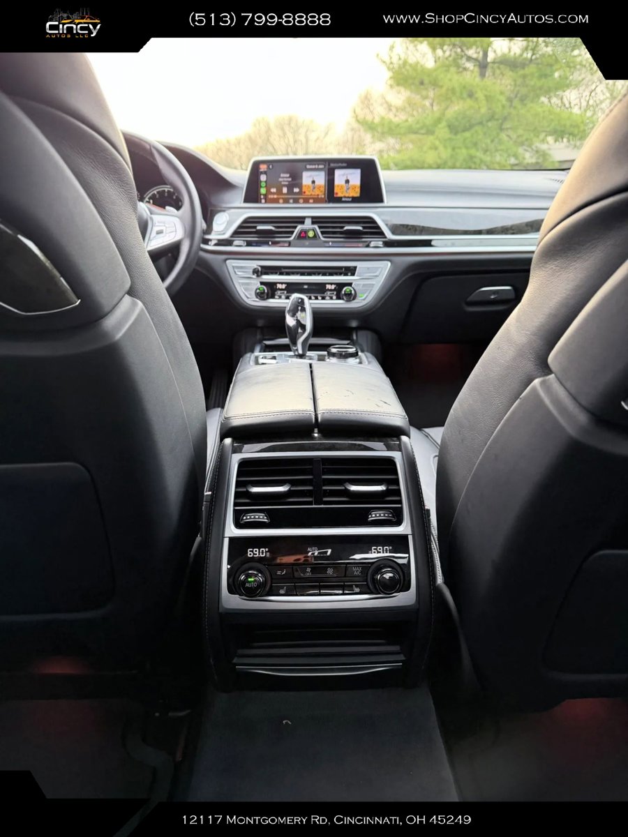 Used 2017 BMW 750i xDrive image 17