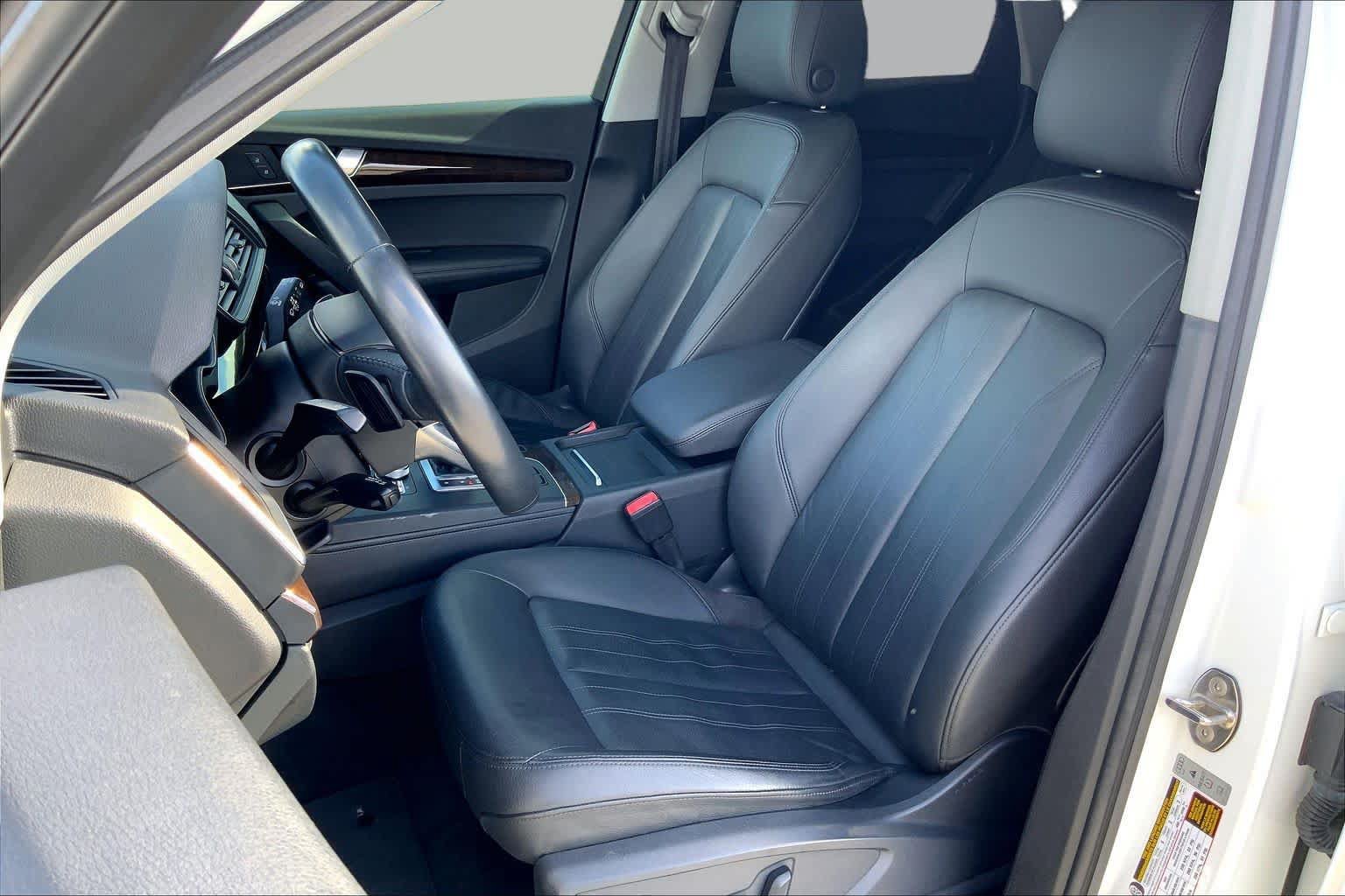 Used 2020 Audi Q5 2.0T Premium Plus w/ Premium Plus Package AWD/4WD image 7