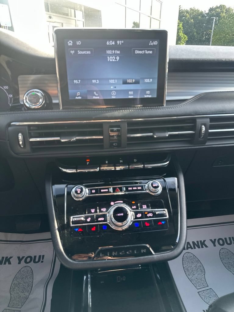 Used 2022 Lincoln Corsair AWD w/ Premium Package image 7