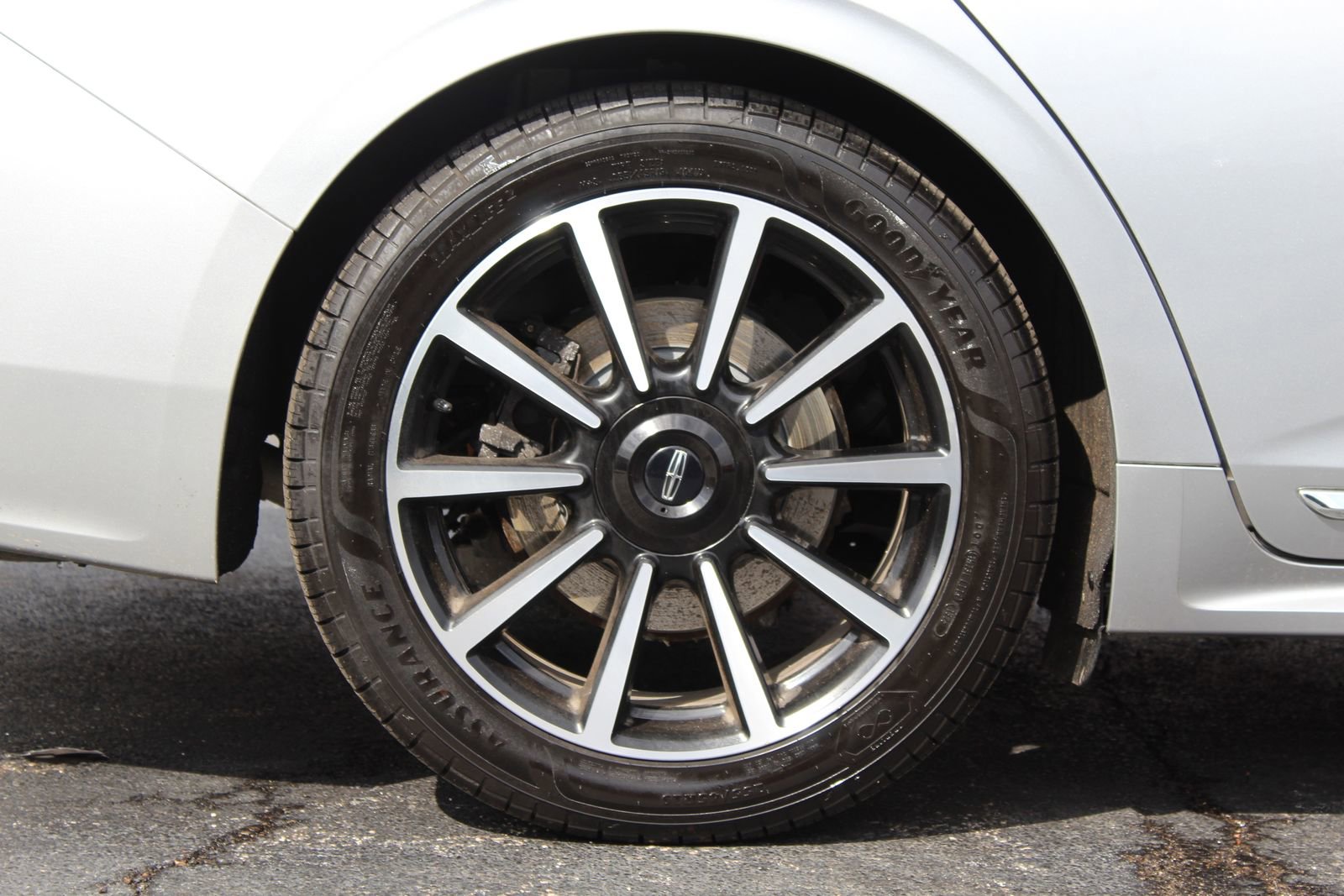 Used 2020 Lincoln Continental Reserve image 25