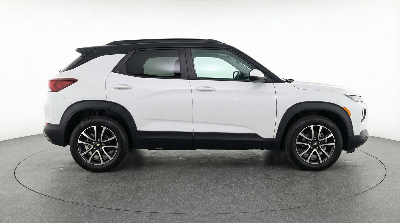 Used 2025 Chevrolet TrailBlazer LT FWD image 11