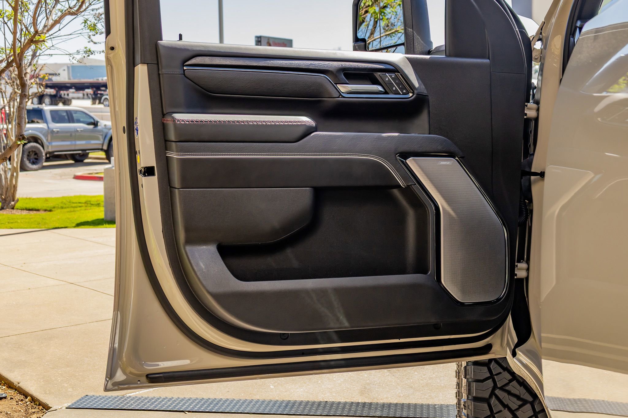 Used 2026 GMC Sierra 2500 AT4X image 35