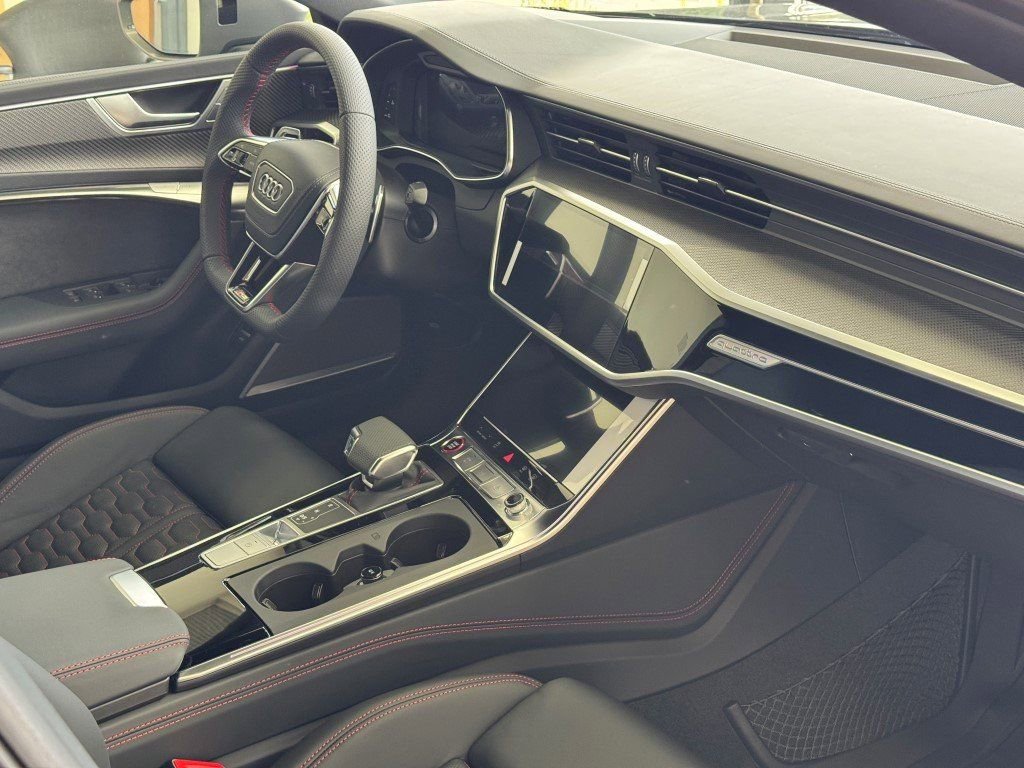 New 2026 Audi RS 7 Performance image 14