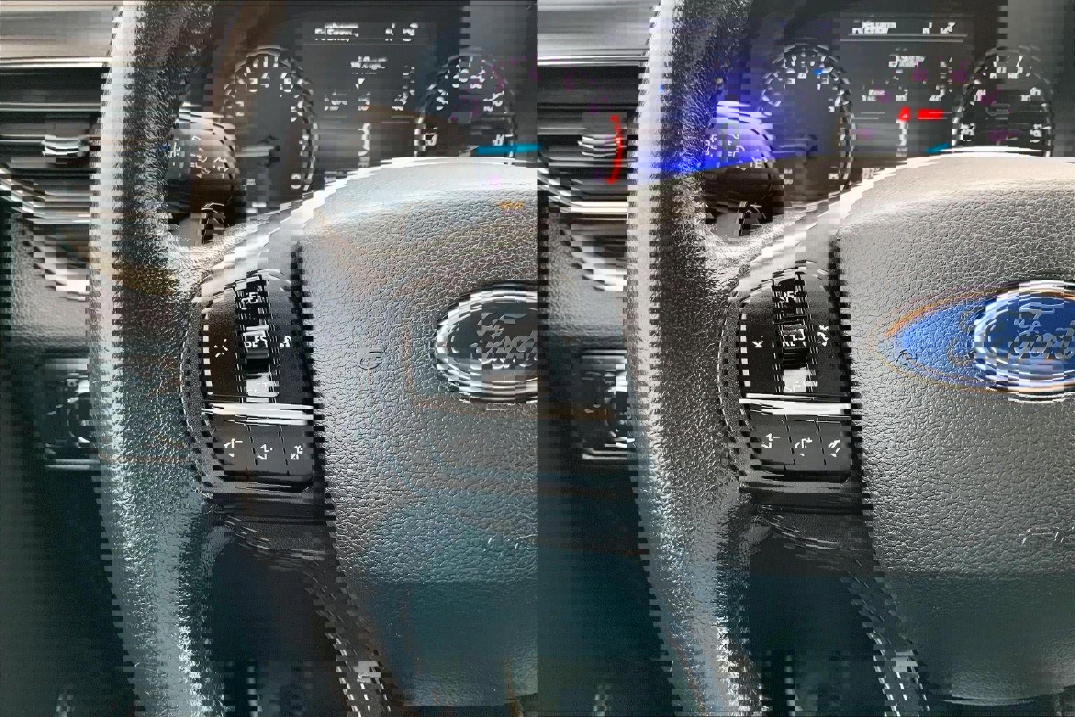 Used 2020 Ford Explorer XLT w/ Equipment Group 202A image 17