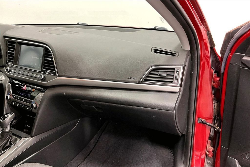 Used 2017 Hyundai Elantra Limited w/ Limited Tech Package 04 image 19