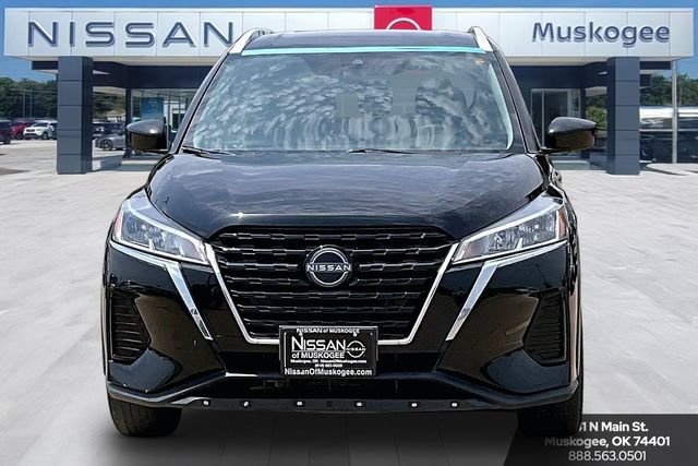 Used 2024 Nissan Kicks SV FWD image 2