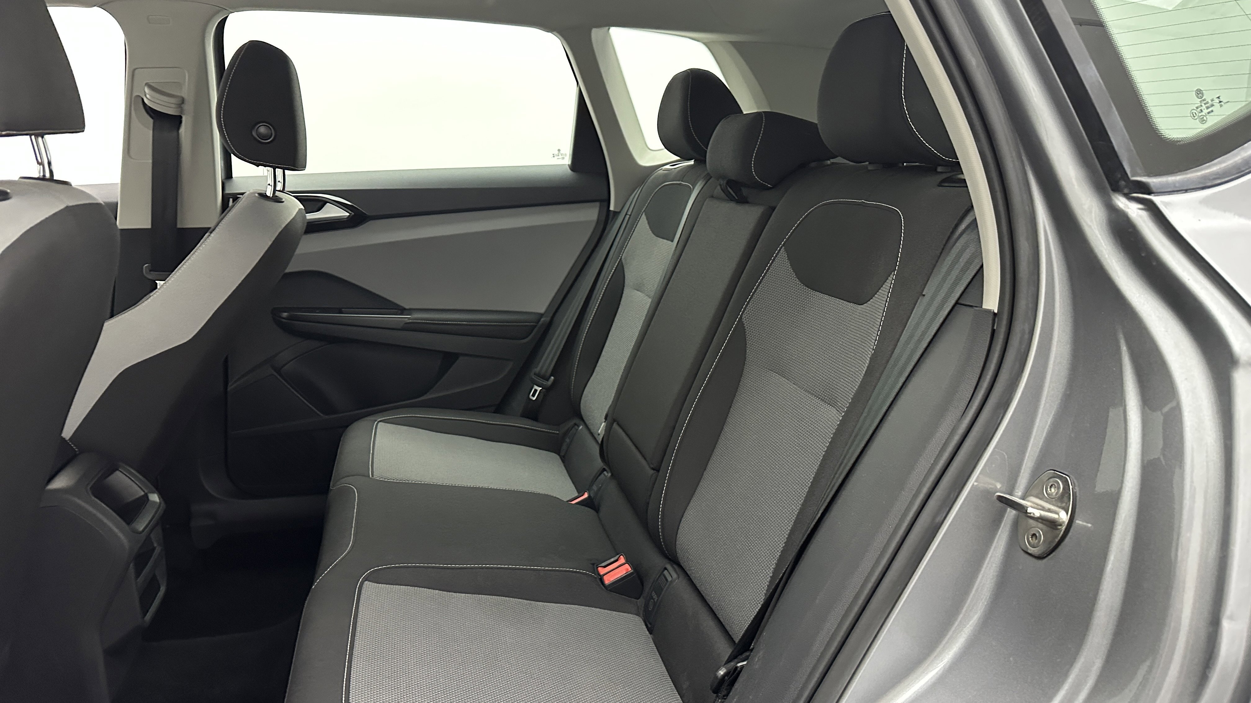 Used 2024 Volkswagen Taos S image 28